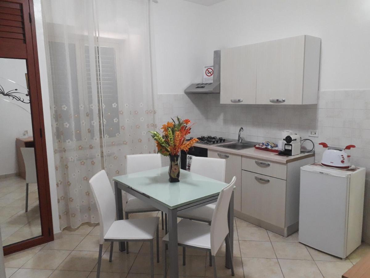 Apartment La Maison Мессина Экстерьер фото