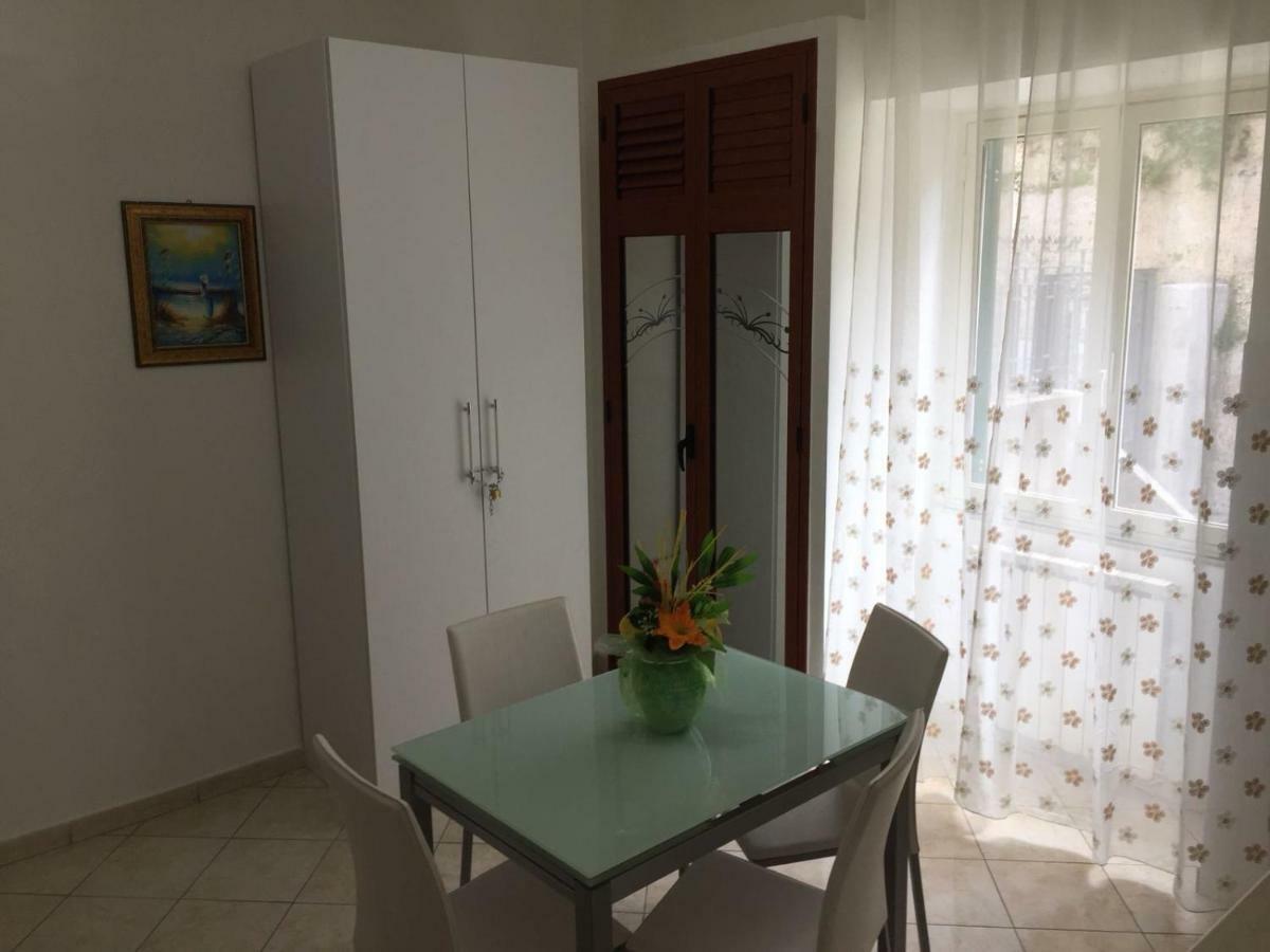 Apartment La Maison Мессина Экстерьер фото