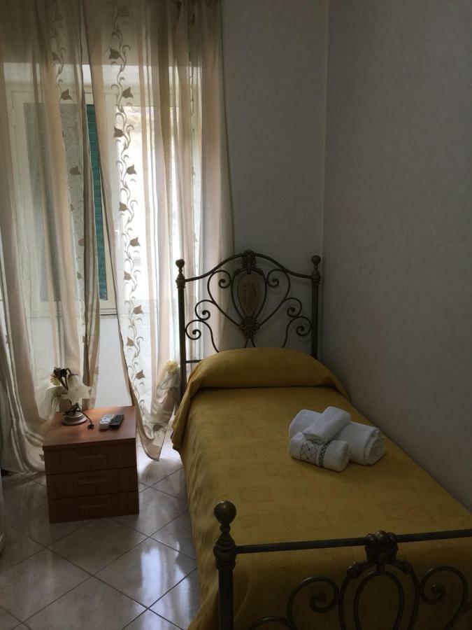 Apartment La Maison Мессина Экстерьер фото